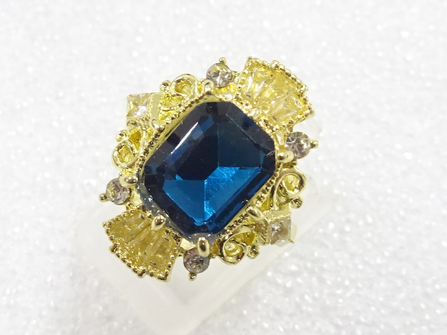 Japanese Kimono / Antique Accessories Metal